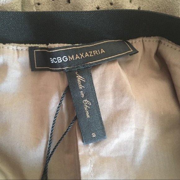 BCBG Maxazira vegan suede mini skirt - Picture 5 of 7